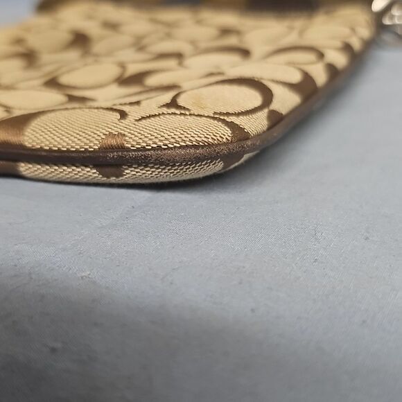 COACH SIGNATURE STRIPE SWINGPACK BFPM-07-009 - Picture 3 of 6